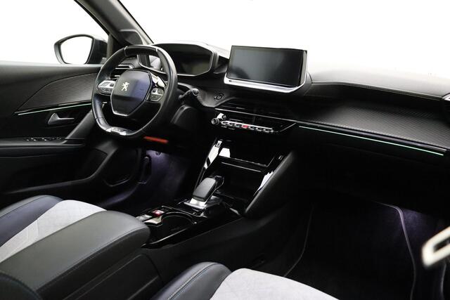 Peugeot e-208 EV GT 350 50 kWh 100% Elektrisch | Alcantara bekleding | Panorama dak | Camera | Stoelverwarming | Parkeersensoren | Navigatie | Cruise Control | 1e eigenaar | BTW auto