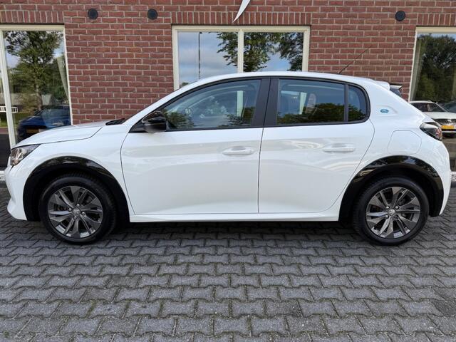 Peugeot e-208 EV Active Pck 50 kWh RIJKLAAR / NAVI / AIRCO / CRUISE / PDC / LM