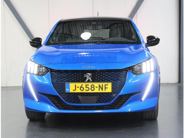 Peugeot e-208 GT 50kWh 136PK | 1ste eigenaar | 3 FASE | ACCURAPPORT 91% | LED lampen | 17"LMV | Navigatie | LED | Camera | Glazendak | Stoelverwarming | Climate Control | Cruise Control | AppleCarplay/Android Auto | Isofix | Privacy Glass |