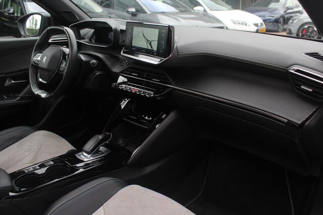 Peugeot e-208 EV GT 350 50 kWh Panoramadak / Camera / Virtual Cockpit / Half leder / Navigatie / Keyless / Cruise Control / Dodehoek detectie