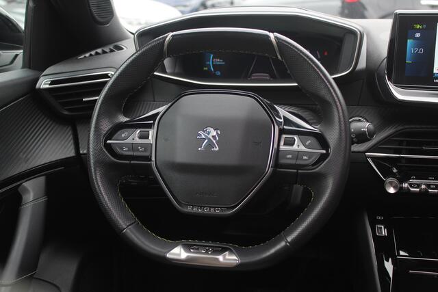 Peugeot e-208 EV GT 350 50 kWh Panoramadak / Camera / Virtual Cockpit / Half leder / Navigatie / Keyless / Cruise Control / Dodehoek detectie