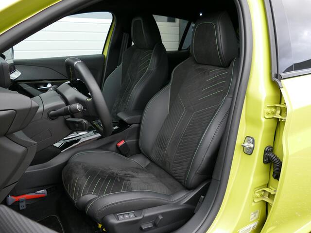 Peugeot e-208 EV GT 51kWh | 423KM WLTP | 17% Bijtelling | AUTOMAAT | Stoelverwarming Met Massage Functie | Adaptive Cruise Control | Parkeer Camera Voor & Achter | Alcantara Bekleding | 17 Inch Lichtmetalen Velgen |