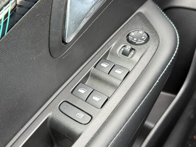 Peugeot e-208 BJR 2021 EV Allure 50 kWh 136 PK CRUISE | LMV | TELEFONIE | PDC | CARPLAY