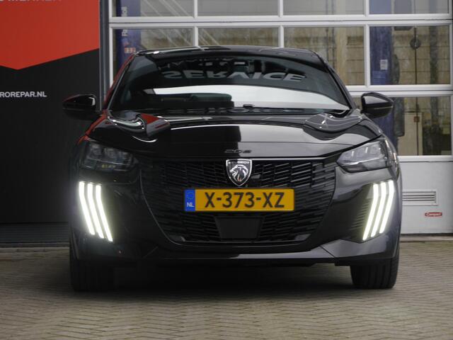 Peugeot e-208 EV GT 51 kWh | Panoramadak | Adaptive cruisecontrol | Led | Lichtmetalen velgen | Camera voor en achter | Draadloze telefoonlader | Keyless entry en start | Warmtepomp