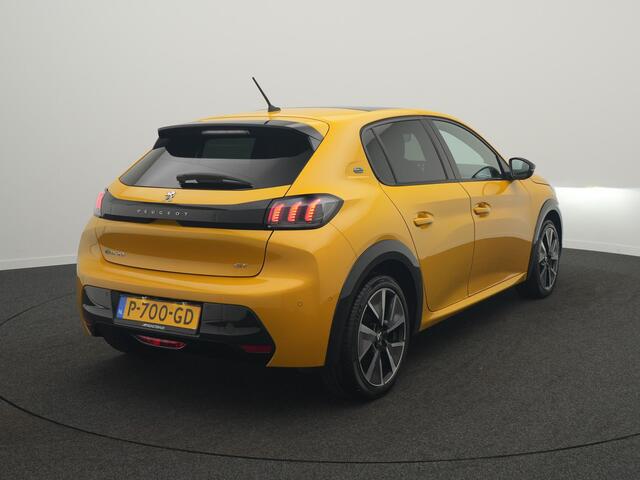 Peugeot e-208 EV GT Pack 50 kWh - RIJKLAARPRIJS - Volledig Elektrisch - Apple Carplay - Android Auto - Panoramadak