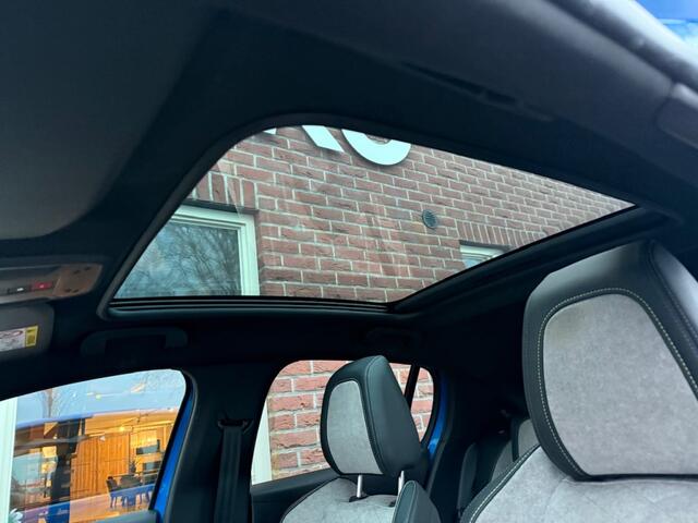 Peugeot e-208 EV GT 350 50 kWh PANODAK / STOELVERW. / ADDAPT.CRUISE / CAMERA /