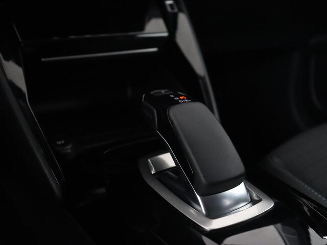 Peugeot e-208 EV Allure 50 kWh | Camera | Carplay | Half leder | Keyless | Navigatie | Full LED | Parkeerhulp | DAB | Getint glas | Climate control | Cruise control