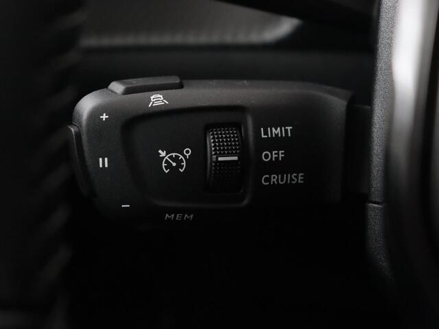 Peugeot e-208 EV Allure 50 kWh | Camera | Carplay | Half leder | Keyless | Navigatie | Full LED | Parkeerhulp | DAB | Getint glas | Climate control | Cruise control