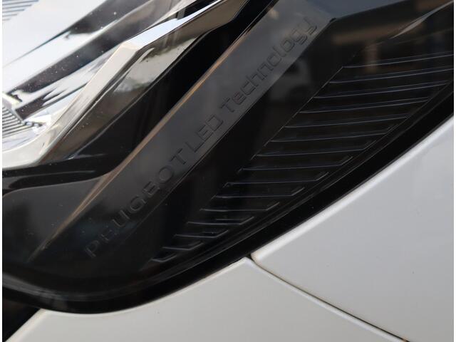 Peugeot e-208 EV Allure Première 50 kWh | Camera | Stoelverwarming | Keyless