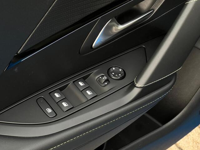 Peugeot e-208 EV GT 350 50 kWh NL-AUTO | PANORAMA DAK | SOH 91%