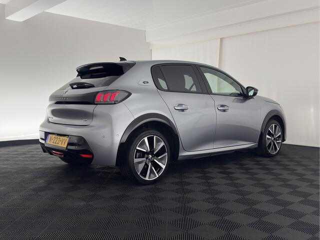 Peugeot e-208 EV GT Pack 50 kWh [ 3-Fase ] (INCL-BTW) (INCL-BTW) *FULL-LED | DIGI-COCKPIT | BLINDSPOT | CAMERA | LEATHER-ALCANTARA | AMBIENT-LIGHT | NAVI-FULLMAP | LANE-ASSIST | KEYLESS | DAB | CCS-FASTLOADER | HEATED-SPORTSEATS | 17'