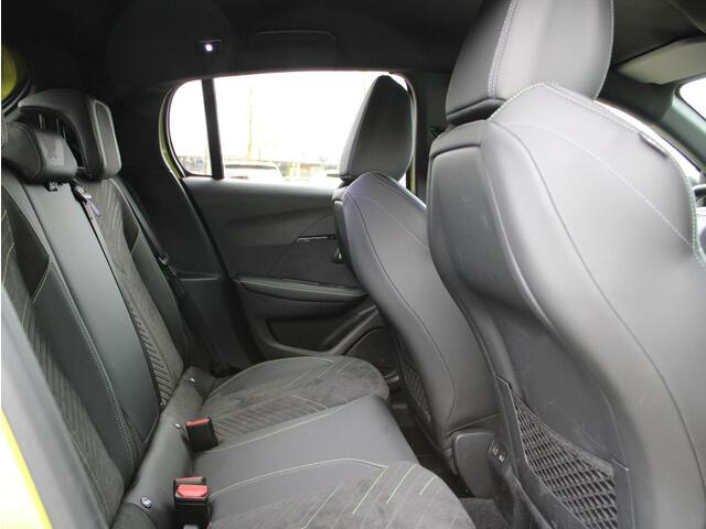 Peugeot e-208 EV GT 51 kWh | Navi / Alcantara / Camera