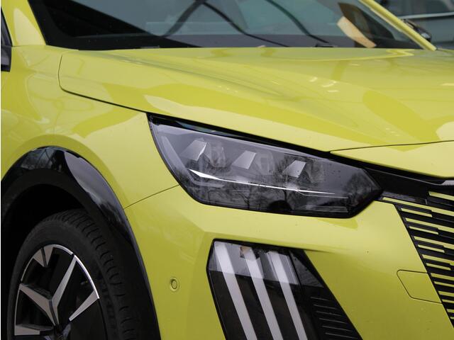 Peugeot e-208 EV GT 51 kWh | Navi / Alcantara / Camera