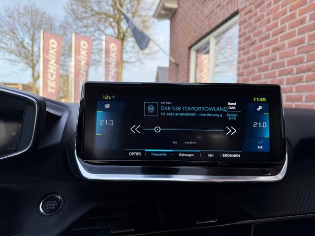 Peugeot e-208 EV Allure 50 kWh CAMERA / KEYLESS / V+A PDC / LMV / PARELMOER WI