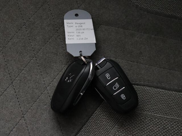 Peugeot e-208 EV GT 350 50 kWh | SoH 91,8% | Pano | ACC | Camera!