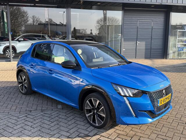 Peugeot e-208 EV GT 350 50 kWh SOH 95% | MULTIMEDIA | NAVIGATIE | AIRCO/ECC | APPLE CARPLAY/ANDROID AUTO | CRUISECONTROL | CAMERA | SPORT STOELEN | PARKEERSENSOREN |