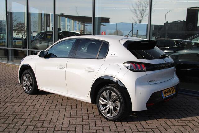 Peugeot e-208 EV Allure Pack 50 kWh Airco Camera Carplay 35.860km 1e eig. dealer onderhouden