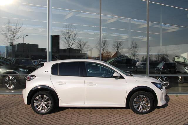 Peugeot e-208 EV Allure Pack 50 kWh Airco Camera Carplay 35.860km 1e eig. dealer onderhouden