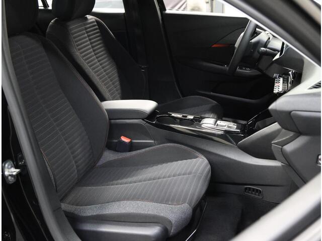 Peugeot e-208 Active Pack 50kWh 136PK | 1ste eigenaar | ACCU 96% | 3 FASE | AppleCarplay/AndroidAuto | Navigatie | 16"LMV | Keyless | Parkeersensoren | Climate Control | Cruise Control | AUTOMAAT | Isofix |