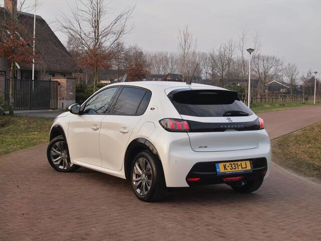 Peugeot e-208 EV Blue Lease Allure 50 kWh | SOH 90% | Camera | Cruise Control | Apple Carplay | NL-Auto |