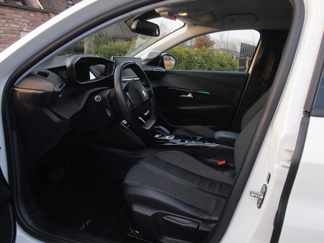 Peugeot e-208 EV Blue Lease Allure 50 kWh | SOH 90% | Camera | Cruise Control | Apple Carplay | NL-Auto |