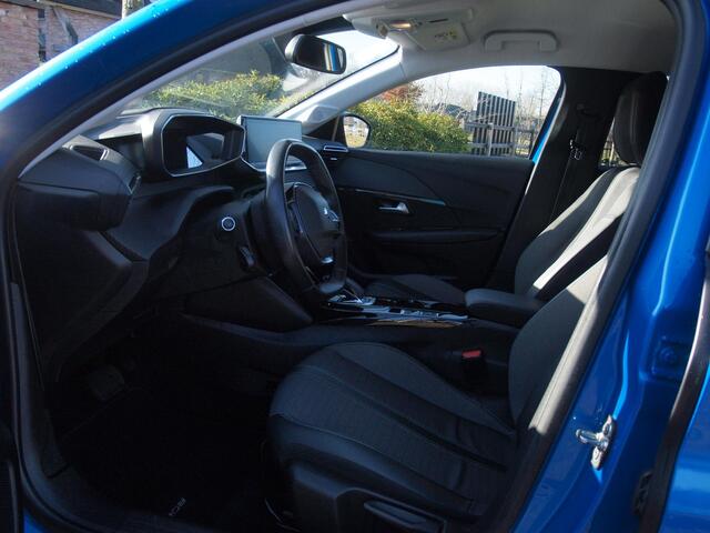 Peugeot e-208 EV Blue Lease Allure 50 kWh | SOH 90% | Camera | Apple Carplay | Cruise Control | NL-Auto |