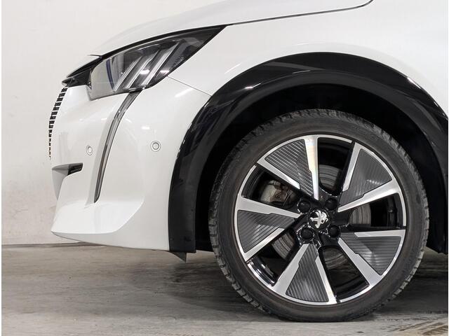 Peugeot e-208 GT EV 3-FASEN 50kWh 136pk | TWO-TONE! | NAVI | CAMERA | WARMTEPOMP | APPLE CARPLAY / ANDROID AUTO |