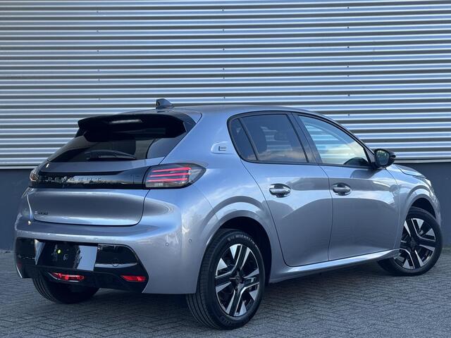 Peugeot e-208 Allure Avantage EV 51kWh 156pk AUTOMAAT | WARMTEPOMP | CAMERA | ADAPTIEVE CRUISE CONTROL | DODEHOEKBEW. |