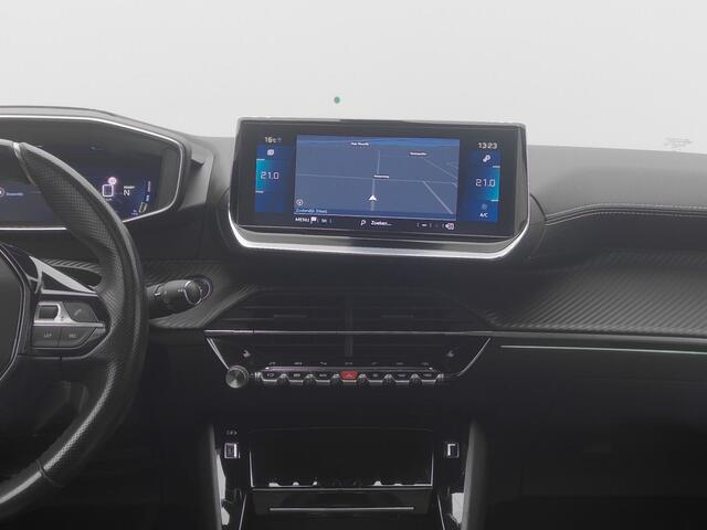 Peugeot e-208 EV GT 350 50 kWh | PANO | CAMERA | KEYLESS | STOELVERWARMING