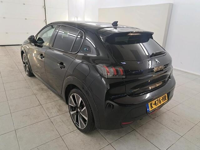 Peugeot e-208 EV GT 350 50 kWh NL AUTO | PANO | STOELVERW | SOH 91%
