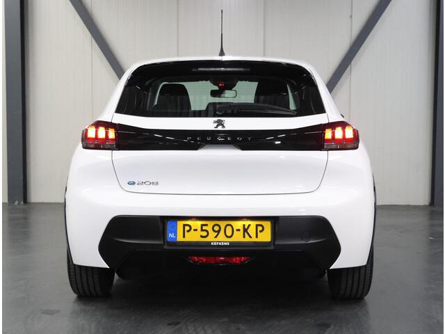 Peugeot e-208 EV Active 50 kWh 136PK | 1ste eigenaar | ACCURAPPORT % | AppleCarplay/Android Auto | Navigatie | AUTOMAAT | Isofix | Armsteun | Climate Control | Cruise Control | Keyless | DAB Radio |