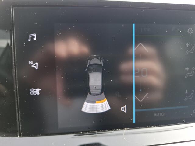 Peugeot e-208 EV Allure 50 kWh | Apple Carplay/Android Auto | LM Velgen 16" | Cruise Control | Parkeersensoren Achter | Airco Automatisch | LED Koplampen |