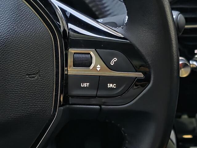 Peugeot e-208 Allure Pack EV 3-FASEN 50kWh 136pk | 3D i-COCKPIT® | NAVI | CAMERA | APPLE CARPLAY / ANDROID AUTO | CLIMA | PARKEERHULP | LM-VELGEN |