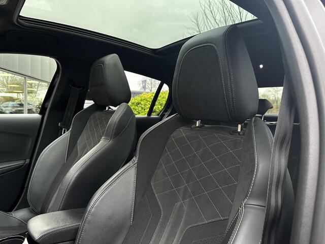 Peugeot e-208 EV GT Pack 50 kWh Panoramadak Stoelverw. Carplay Alcantara Keyless