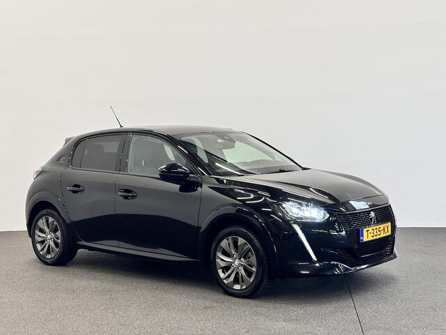 Peugeot e-208 EV Allure Pack 50 kWh Airco/ECC Carplay Navi Cruise Control PDC VA + Camera Full LED 16" LM Velgen