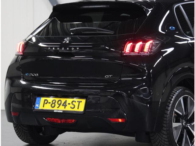 Peugeot e-208 GT 50kWh 136PK | 1ste eigenaar | ACCU 91% | AppleCarplay/AndroidAuto | Stoelverwarming | Adaptive Cruise Control | Dodehoekdetectie | Camera | LED lampen | AUTOMAAT | Sfeerverlichting | Isofix | Privacy Glass |