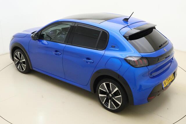 Peugeot e-208 EV GT Pack 50 kWh 3-Fase | Panorama Dak | Alcantara | Stoelverwarming | Adaptieve Cruise Control | Keyless Entry & Start