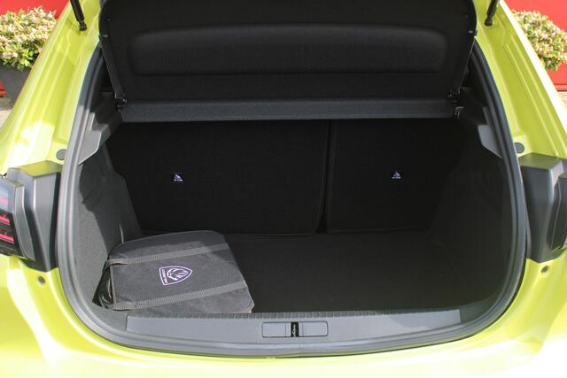 Peugeot e-208 EV GT 156PK 51 kWh | WARMTEPOMP | ALCANTARA "EXECUTIVE INTERIOR" (STOEL VERWARMING/ELEKTRISCH VERSTELBARE BESTUUDERSSTOEL MET MASSAGE FUNCTIE/ALCANTARA BEKLEDING | METAALLAK "JAUNE AGUENDA" | DRIVE ASSIST PLUS PACK (ADAPTIVE CRUISE CONTROL/STOP & GO FUNCT