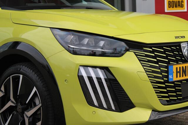 Peugeot e-208 EV GT 156PK 51 kWh | WARMTEPOMP | ALCANTARA "EXECUTIVE INTERIOR" (STOEL VERWARMING/ELEKTRISCH VERSTELBARE BESTUUDERSSTOEL MET MASSAGE FUNCTIE/ALCANTARA BEKLEDING | METAALLAK "JAUNE AGUENDA" | DRIVE ASSIST PLUS PACK (ADAPTIVE CRUISE CONTROL/STOP & GO FUNCT