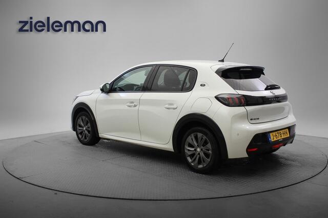 Peugeot e-208 Allure 50 kWh - Digital Cockpit, Carplay, Half Leer, Camera, SOH 90,7% (laad niet)