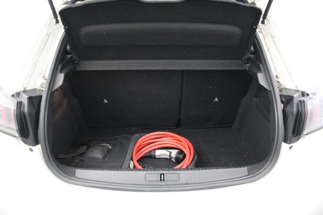 Peugeot e-208 Allure 50 kWh - Digital Cockpit, Carplay, Half Leer, Camera, SOH 90,7% (laad niet)