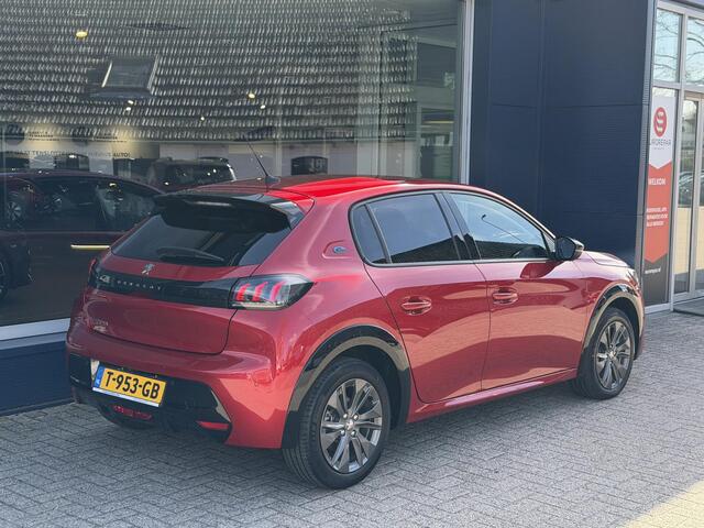 Peugeot e-208 EV Allure Pack 50 kWh | 3-Fase | 100% Elektrisch | Automaat | Full LED Verlichting | Navigatie via Telefoon | Climate Control | Cruise Control | Lichtmetalen Velgen | Digitaal Dashboard | Keyless Start | Apple Carplay & Android Auto |