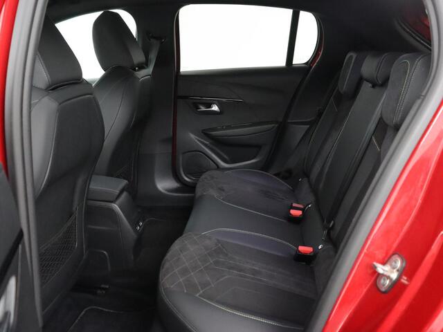 Peugeot e-208 EV GT Pack 50 kWh | SOH 92% | Stoelverwarming | Leder/Alcantara | Adaptive cruise | Carplay | Park Assist | Camera | Keyless | Full LED | Dodehoek detectie | Navigatie | Digital Cockpit