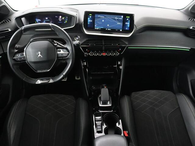 Peugeot e-208 EV GT Pack 50 kWh | SOH 92% | Stoelverwarming | Leder/Alcantara | Adaptive cruise | Carplay | Park Assist | Camera | Keyless | Full LED | Dodehoek detectie | Navigatie | Digital Cockpit