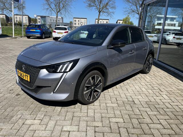 Peugeot e-208 EV GT 350 50 kWh Camera / Cruise / Pano / Lmv /Carplay / Groot nav