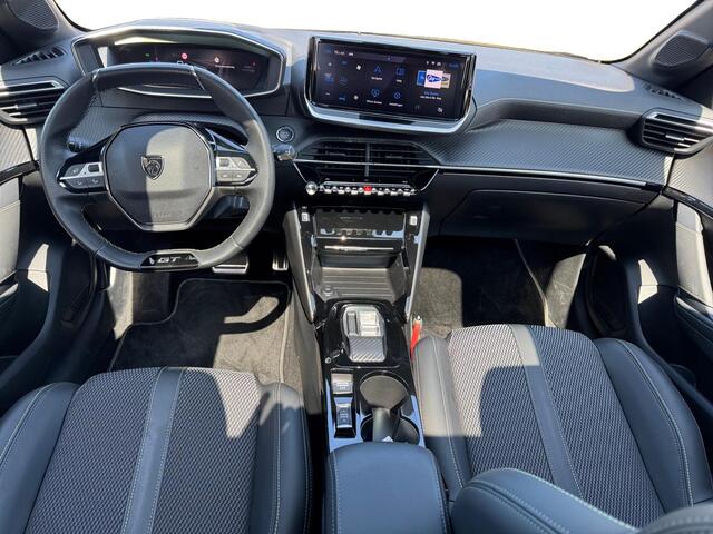 Peugeot e-208 GT 51kWh 156pk | LONG RONGE | PANODAK | 3D i-COCKPIT® | KEYLESS | 360° CAMERA | NAVI | APPLE CARPLAY / ANDROID AUTO |
