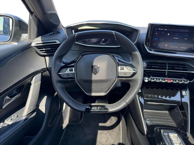 Peugeot e-208 GT 51kWh 156pk | LONG RONGE | PANODAK | 3D i-COCKPIT® | KEYLESS | 360° CAMERA | NAVI | APPLE CARPLAY / ANDROID AUTO |