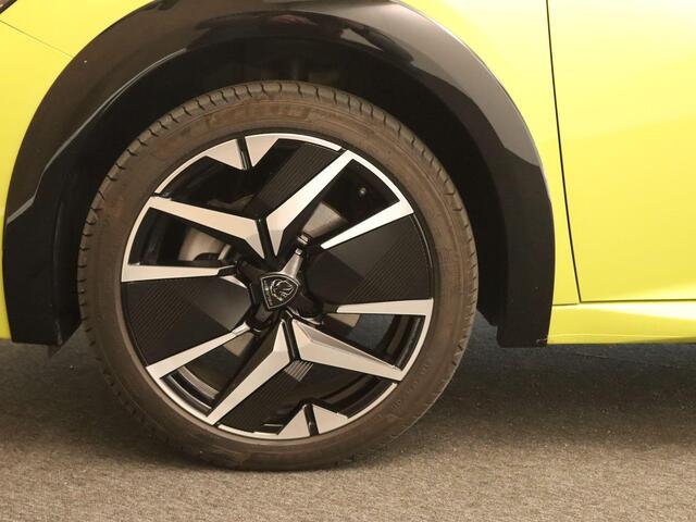 Peugeot e-208 EV GT 51 kWh - ORIGINEEL NEDERLANDSE AUTO - AFKOMSTIG VAN 1E EIGENAAR - 3 FASE - PARKEERSENSOREN VOOR/ ACHTER - FACELIFT MODEL - NAVIGATIE - CAMERA - APPLE CARPLAY/ ANDROID AUTO - SPORTSTOELEN VOOR - PASSAGIERSSTOEL IN HOOGTE VERSTELBAAR - VOORSTOELEN VER