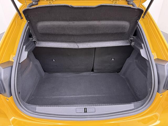 Peugeot e-208 EV GT 350 50kWh Navi Ecc 360°Camera Panoramadak Apple Carplay Android Auto Adap.Cruise Stoelverwarming Privacy Glas DAB+ Bluetooth Keyless Dodehoekdetectie 1e Eigenaar Origineel Nederlandse Auto Dealeronderhouden