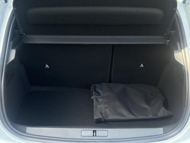 Peugeot e-208 EV Style Avantage 51 kWh | Climate Control | Parkeersensoren | Apple Carpay/Android Auto | Full LED | Cruise Control | DAB |